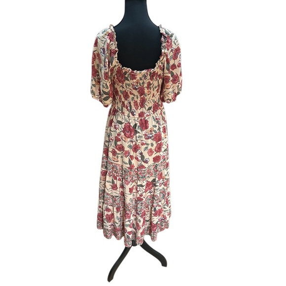 GigiO Floral Boho Beach Smocked Maxi Dress EUC Size M - Picture 3 of 8